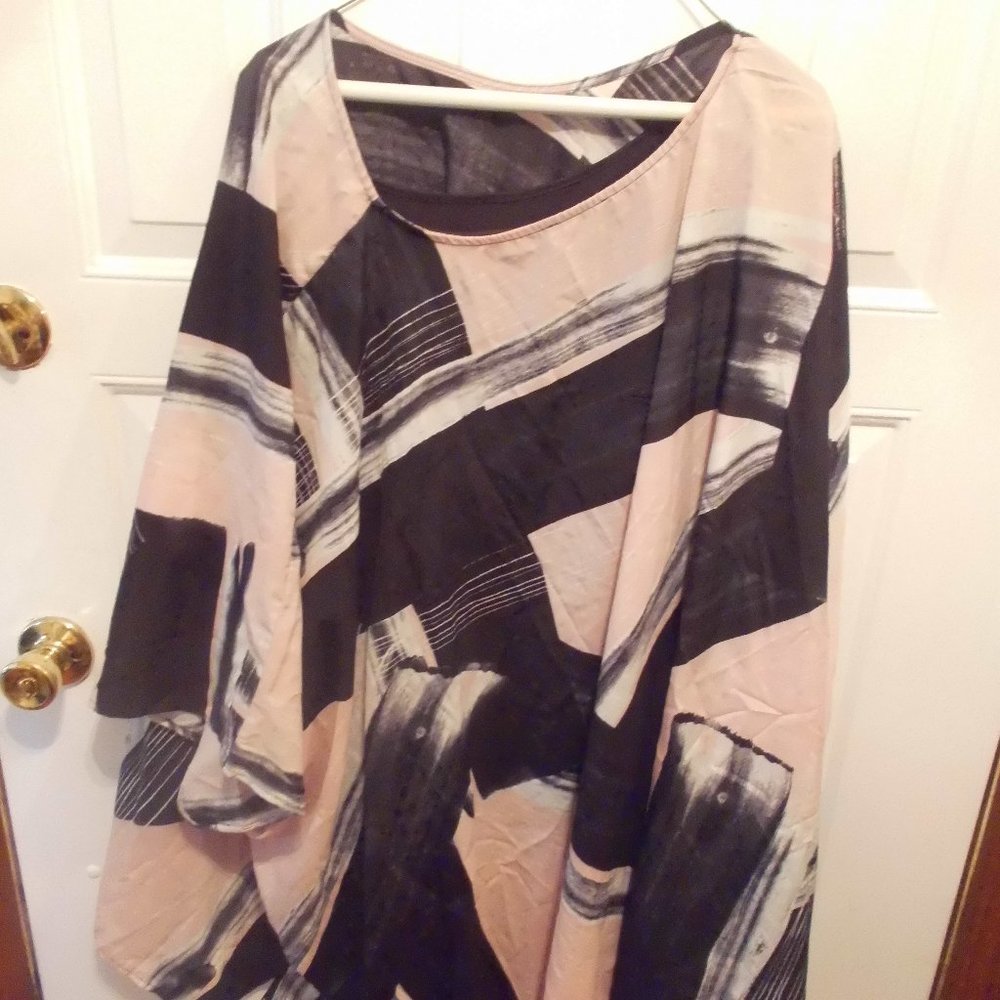 Fancy Top. Flowing, Light.